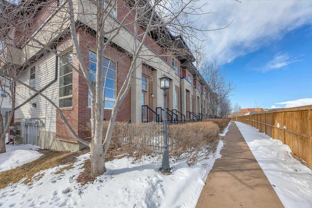 69 Aspen Hills Terrace SW