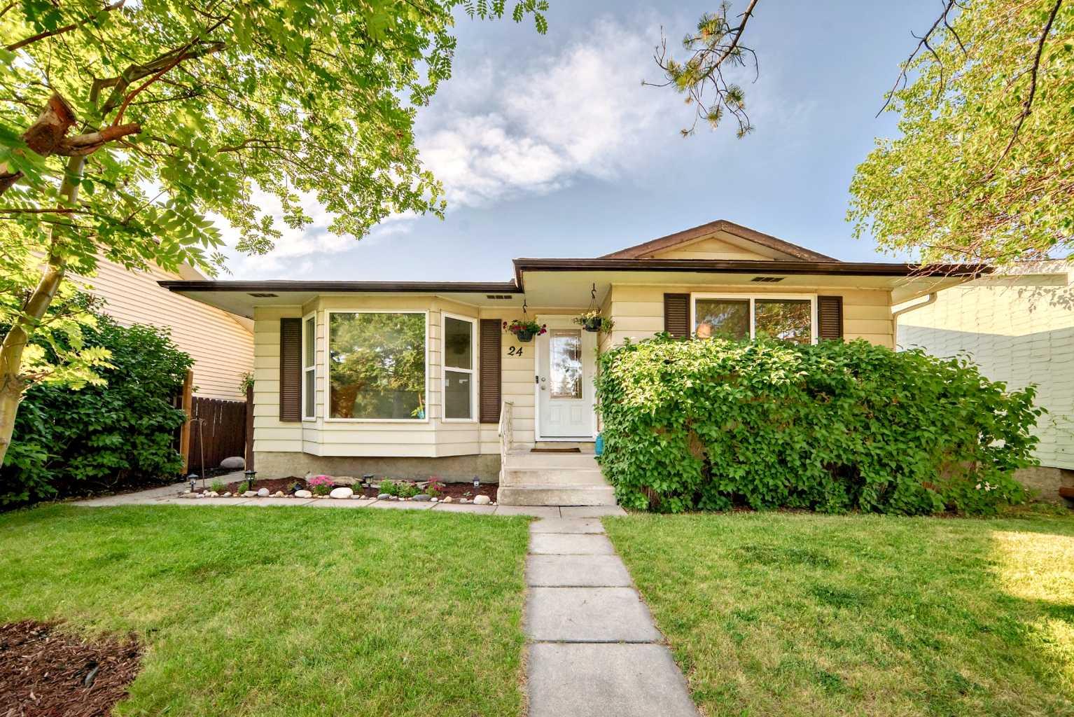 24 Dovely Way SE