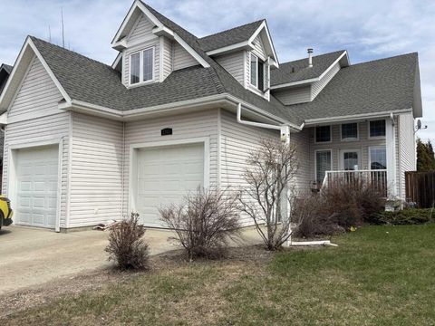 Photo of 1705 52 Avenue, Lloydminster, AB T9V 3K9 (MLS # A2310393)