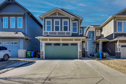 179 Lucas Heights NW Calgary AB T3P 1X4