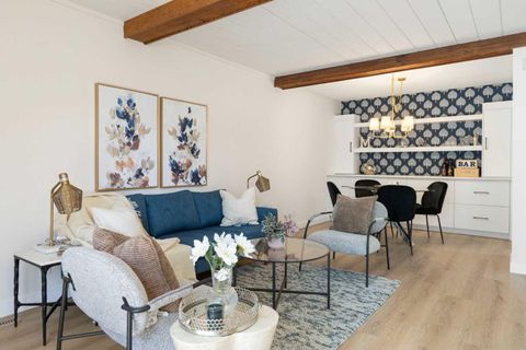 4915 45 Street SW 7 Calgary AB T3E 3W5