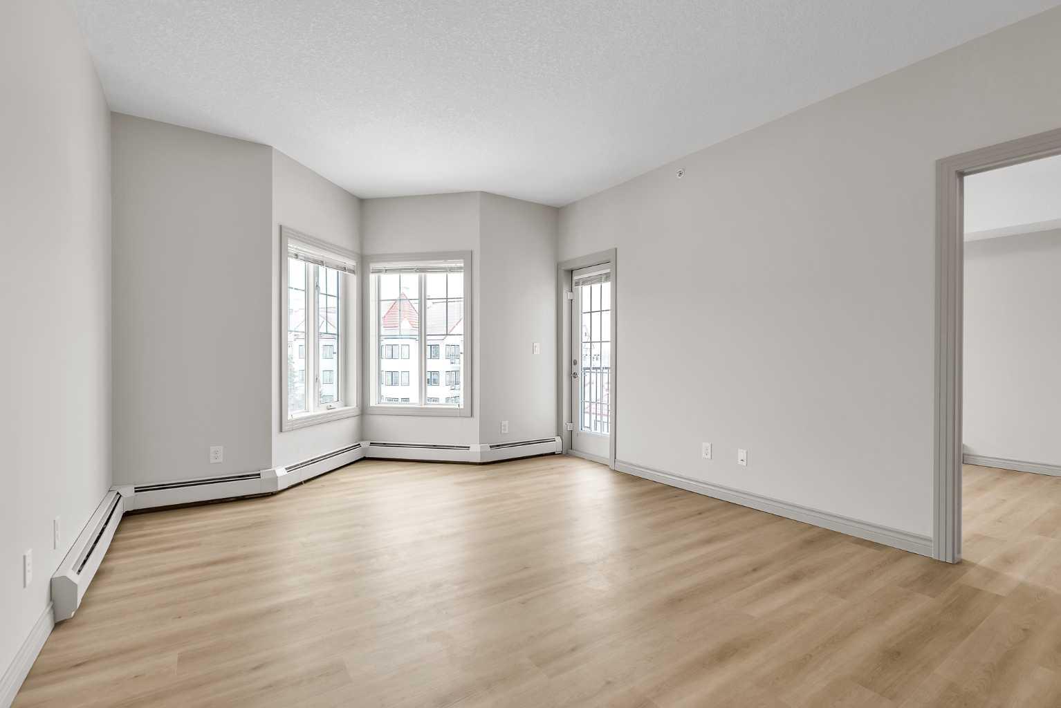 70 Royal Oak Plaza NW 412