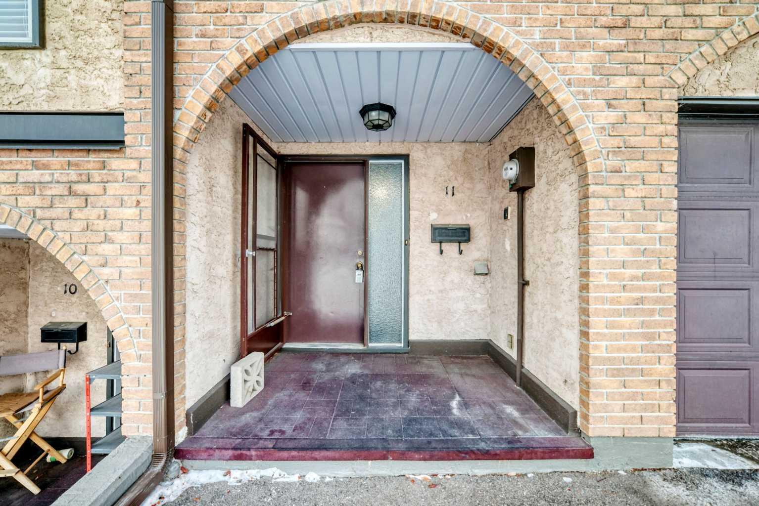 1011 Canterbury Drive SW 11