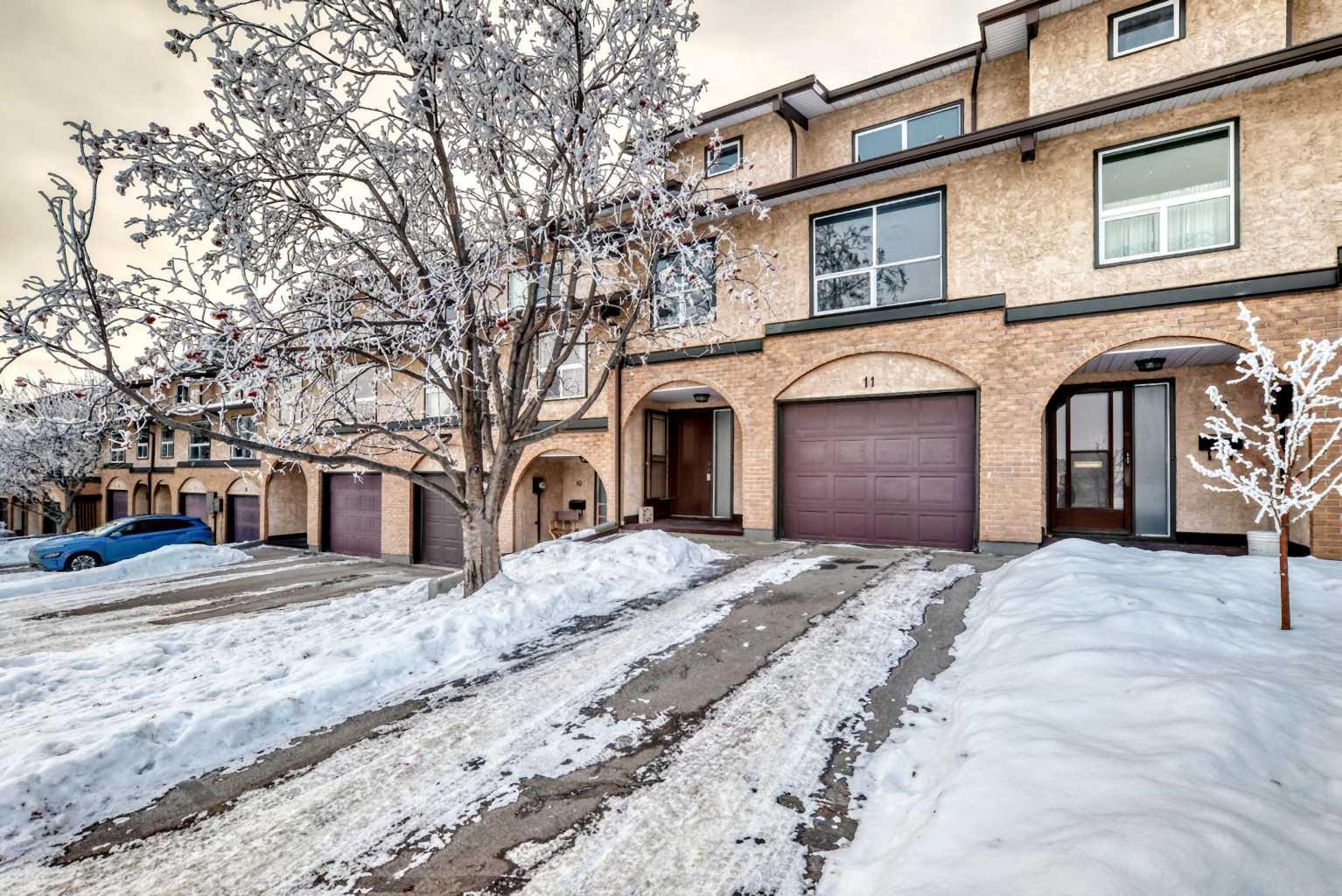 1011 Canterbury Drive SW 11