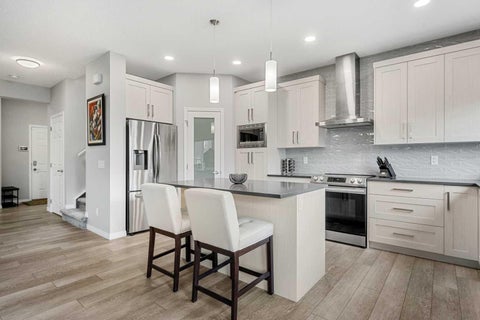 Photo of 1020 Chinook Gate Heath SW, Airdrie, AB T4B 5C9 (MLS # A2330789)