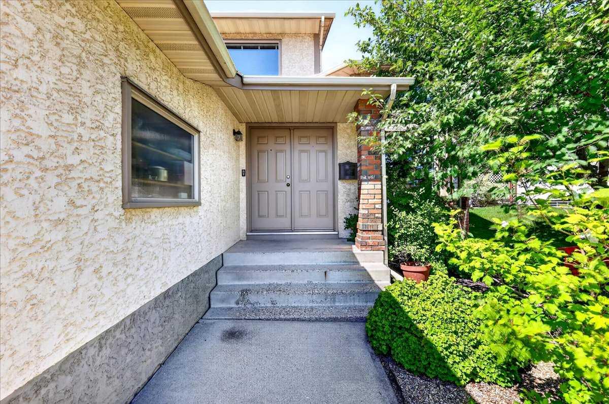 14 Hawkdale Gate NW