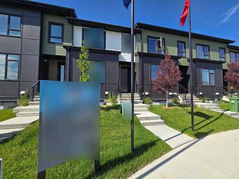 Photo of 225 Vantage Drive, Cochrane, AB T4C 3G5 (MLS # A2334837)