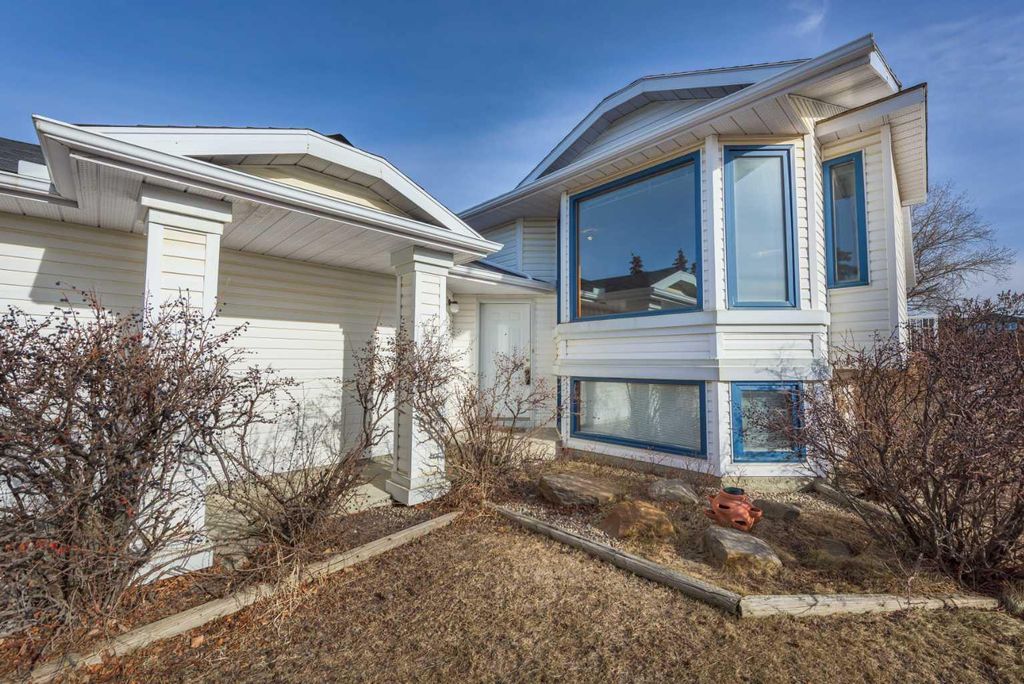 Photo of 137 Arbour Ridge Heights NW, Calgary, AB T3G 3Z1 (MLS # A2284155)