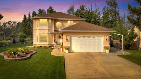Photo of 49 Willow Springs Crescent, Sylvan Lake, AB T4S 1G3 (MLS # A2325146)
