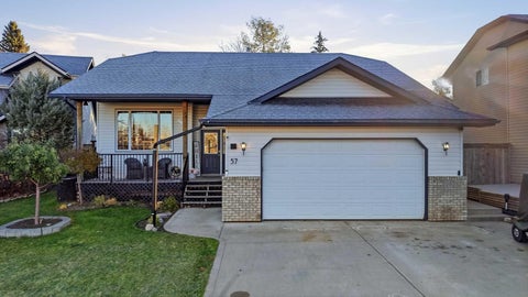 Photo of 57 Falcon Crescent, Sylvan Lake, AB T4S 2H3 (MLS # A2352955)