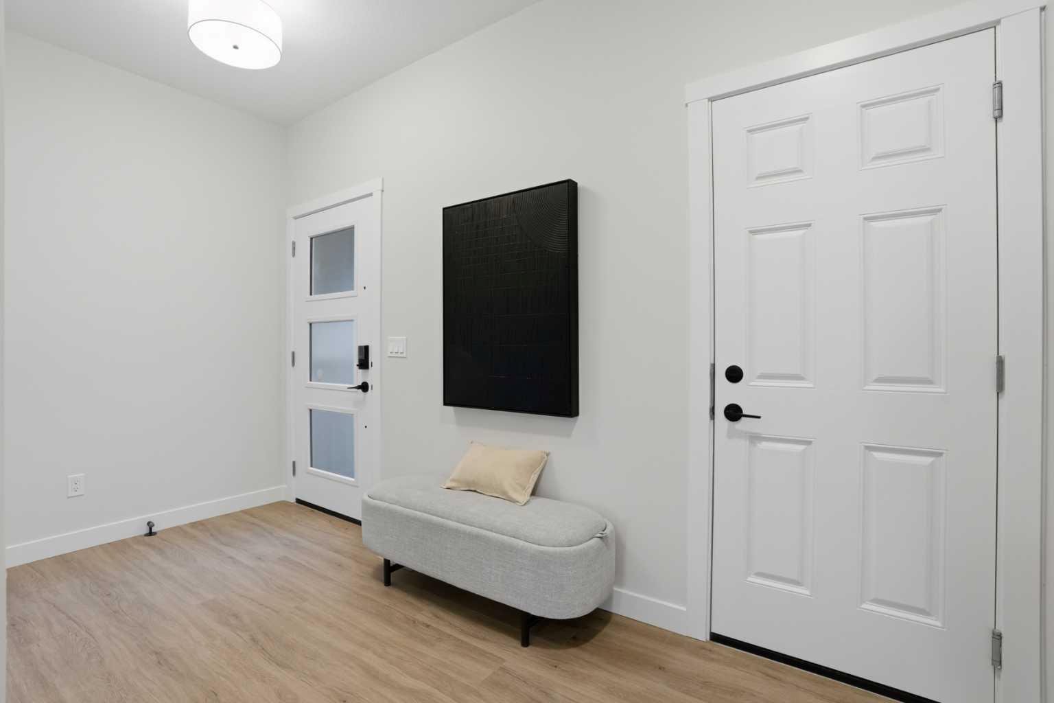 719 Buffaloberry Manor SE