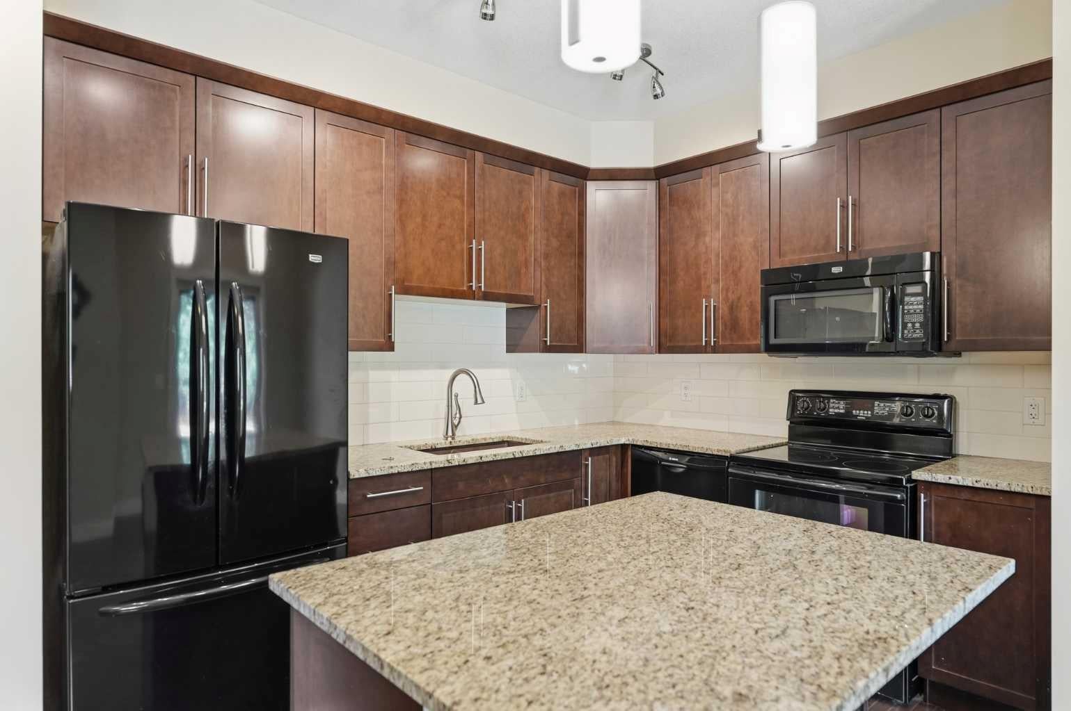 431 quarry Villas SE