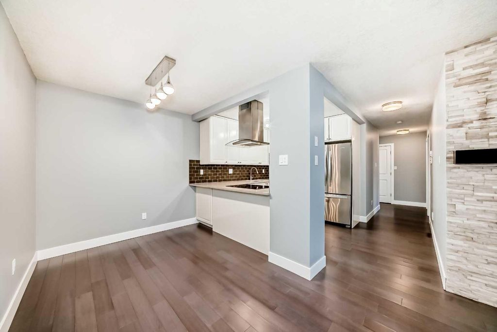 Photo of 537 14 Avenue SW #604, Calgary, AB T2R 0M7 (MLS # A2280828)