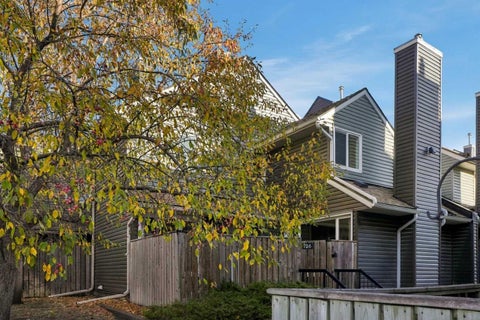 Photo of 33 Glamis Green SW #126, Calgary, AB T3E 6T9 (MLS # A2353312)