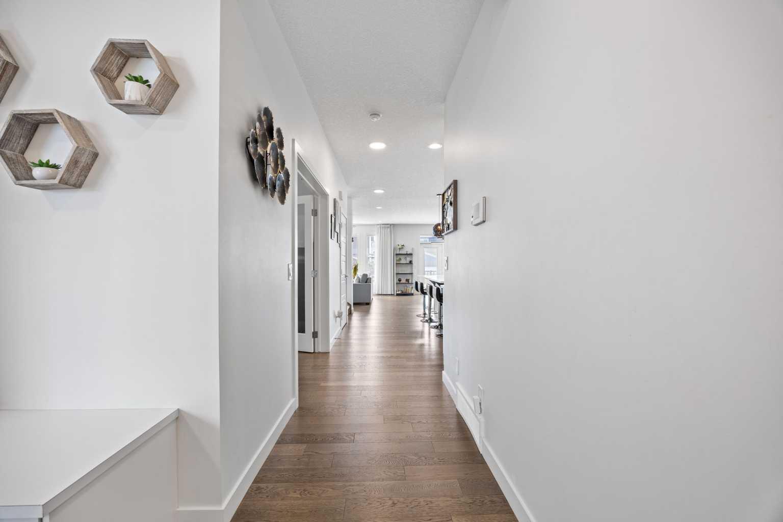 10 Evansfield Green NW