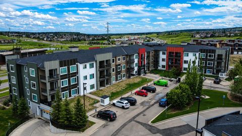 Photo of 4 Sage Hill Terrace NW #1, Calgary, AB T3R 0W4 (MLS # A2321571)