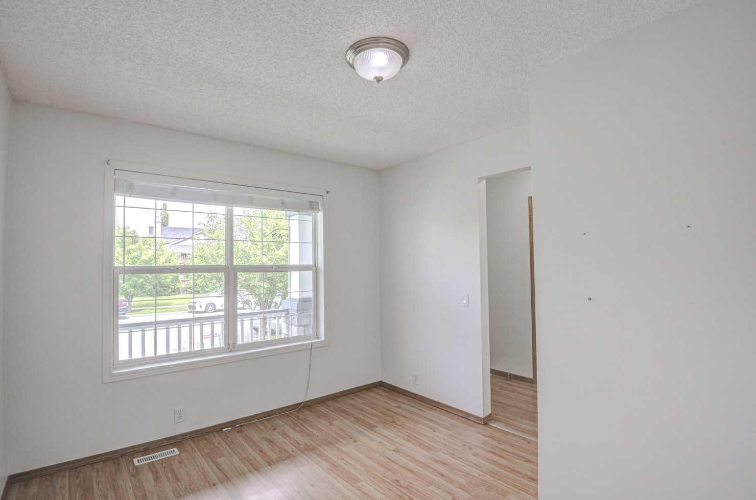 23 Prestwick Cove SE