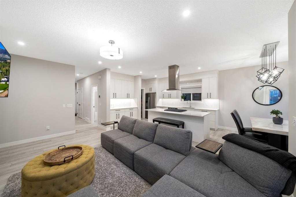 132 Carringsby Avenue NW