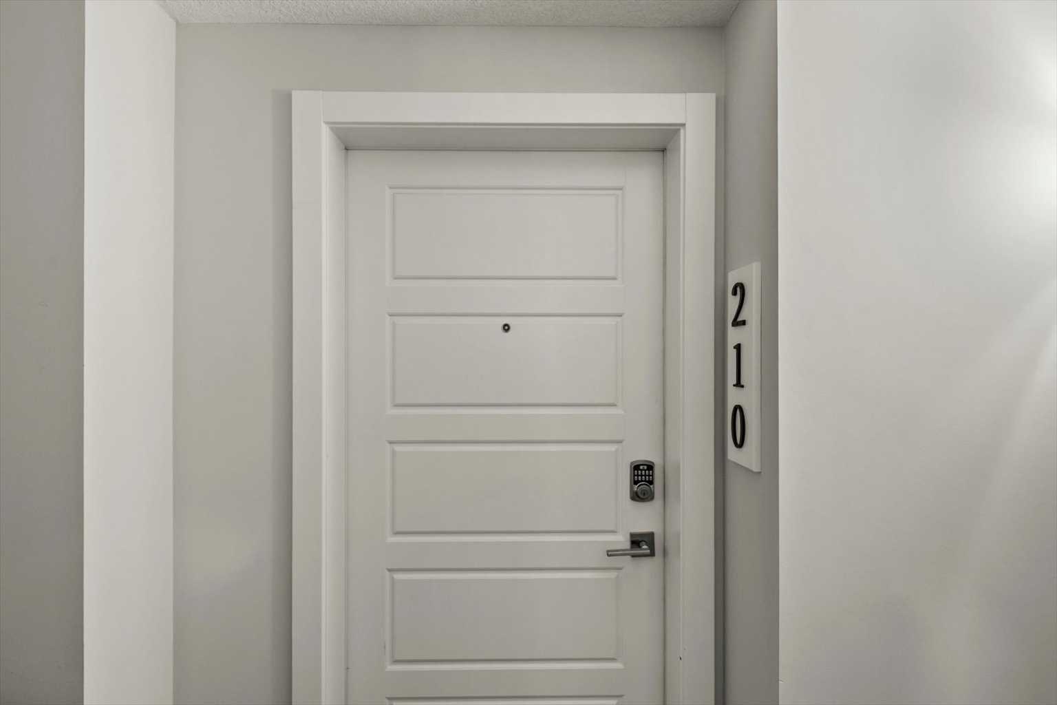 100 Auburn Meadows Manor SE 210