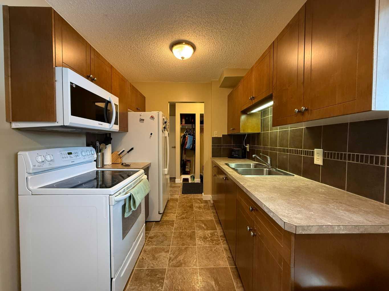 65 Lafayette Boulevard 7