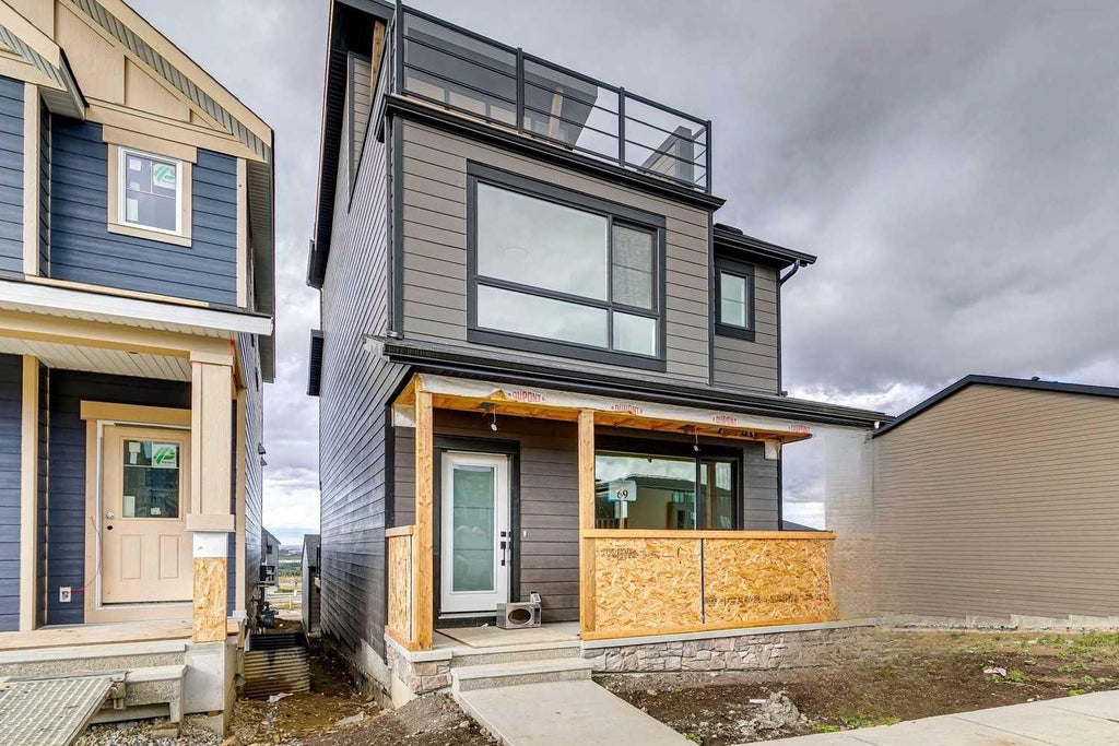 Photo of 69 Bluerock Hill SW, Calgary, AB T2Y 0V7 (MLS # A2347105)
