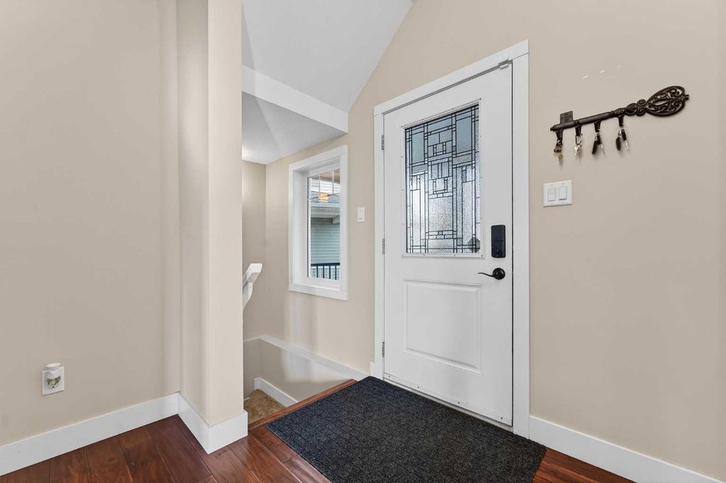 Photo of 346 Twinriver Road W, Lethbridge, AB T1J 4C8 (MLS # A2286869)