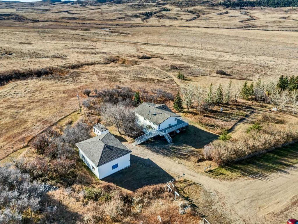 Photo of 3405 Township Road 74, Rural Cypress County, AB T0K 1L0 (MLS # A2307753)