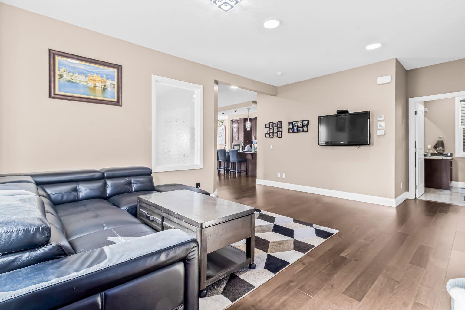 39 Cornerstone Gardens NE