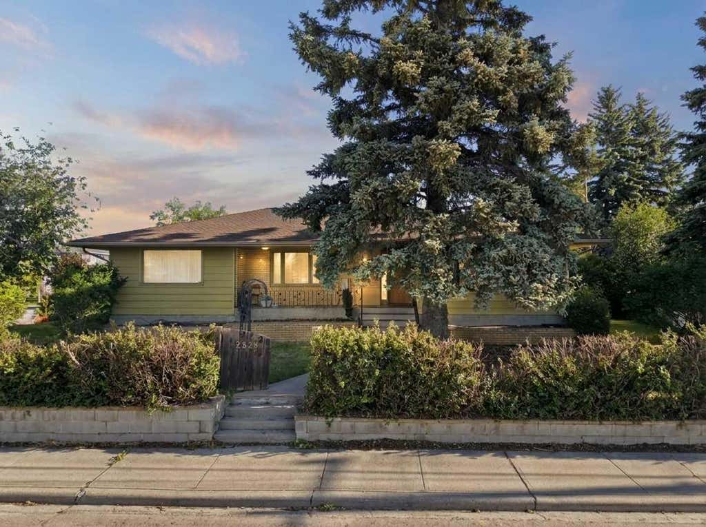 Photo of 3720 Spruce Drive SW, Calgary, AB T3C 3A7 (MLS # A2323310)