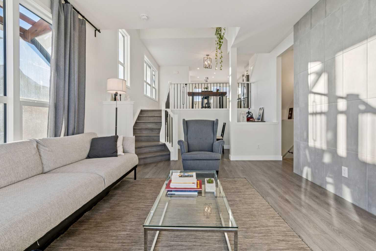 101 Lavender Manor SE