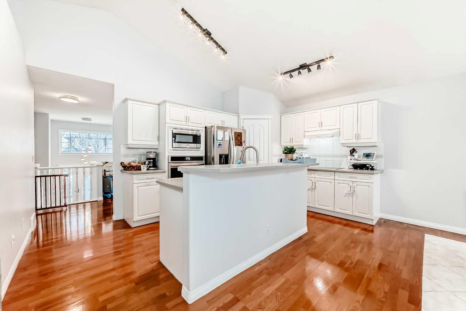 3263 Signal Hill Drive SW