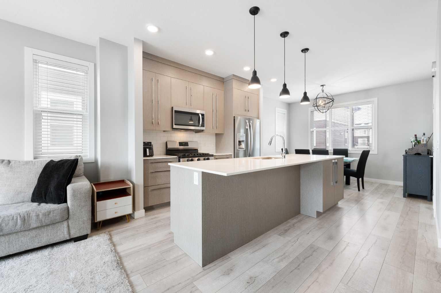 20 Cornerstone Manor NE