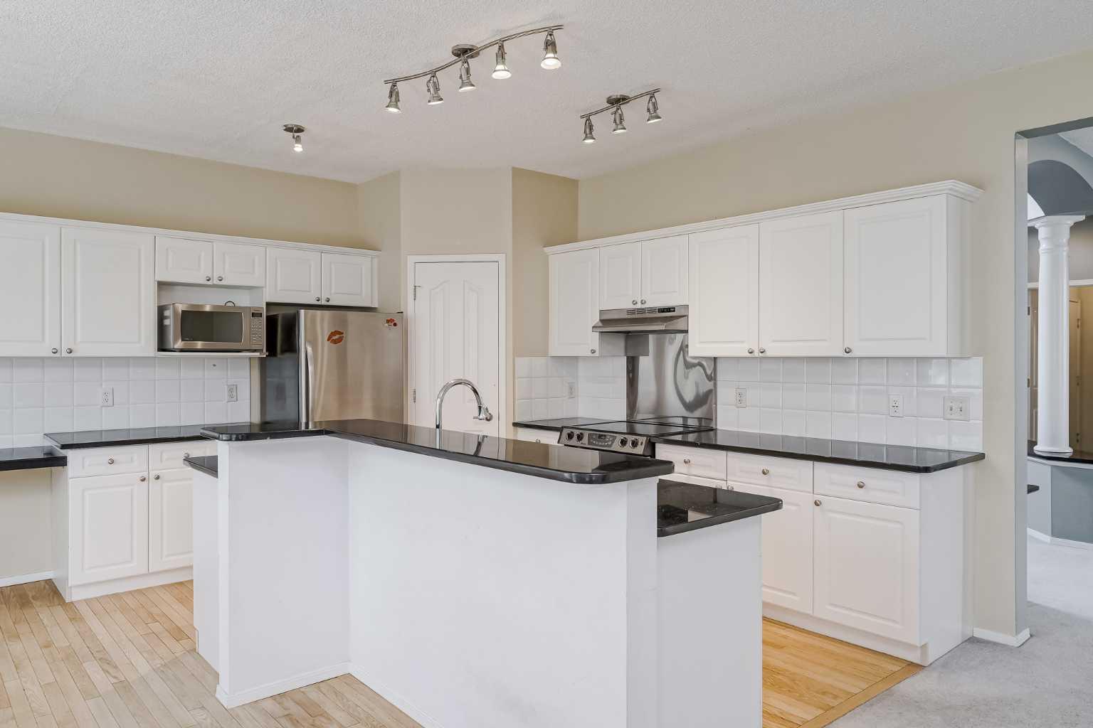 375 Douglas Glen Gardens SE