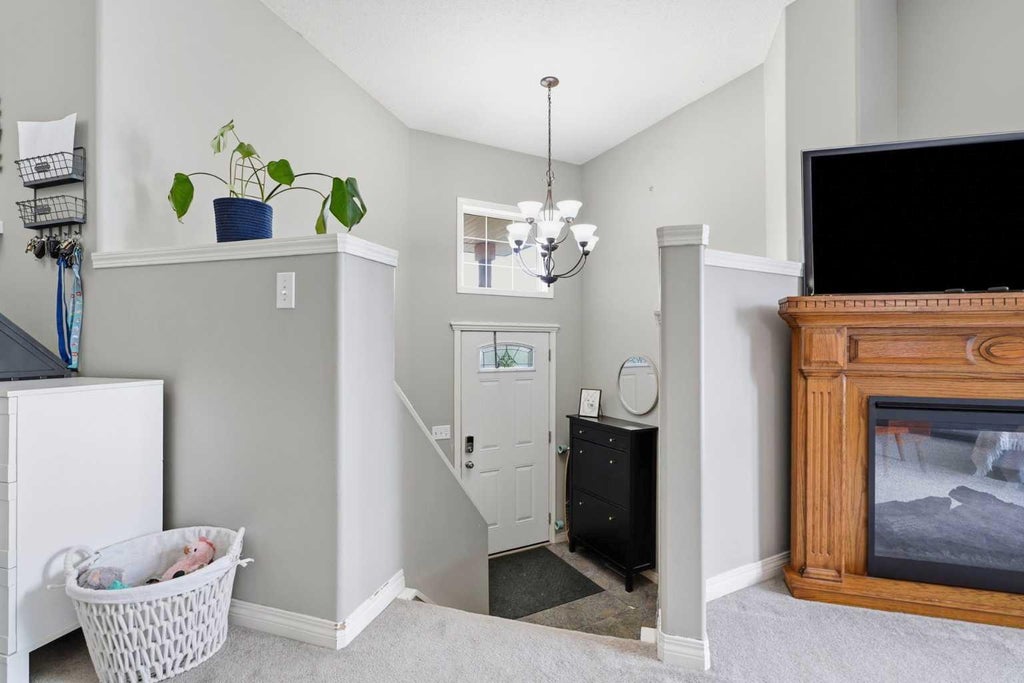 Photo of 27 Hallgren Drive, Sylvan Lake, AB T4S 1W6 (MLS # A2326769)