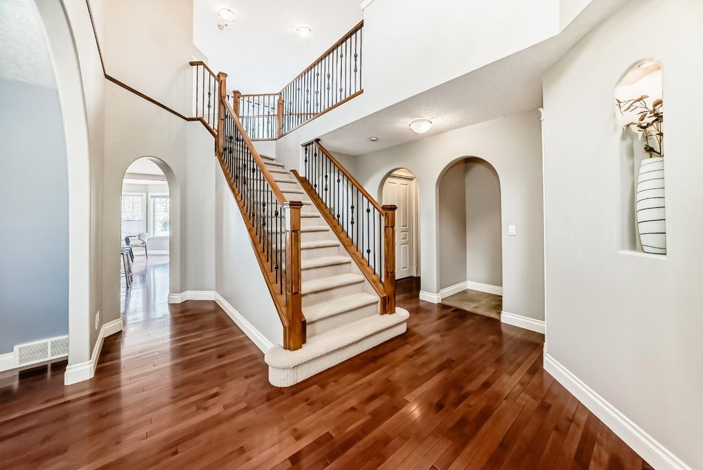 Photo of 66 Sherwood Common NW, Calgary, AB T3R 1P8 (MLS # A2293214)