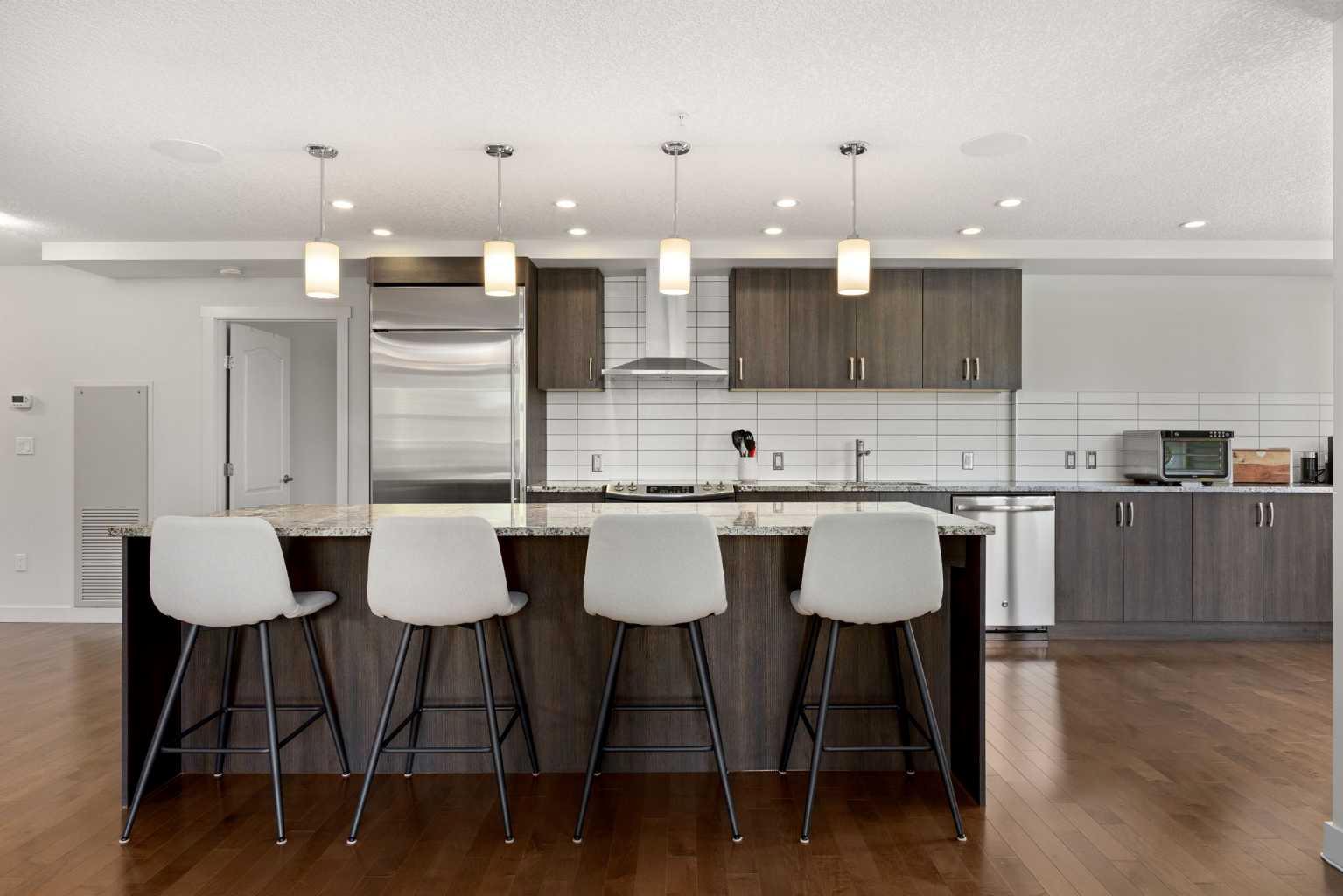 303 13 Avenue SW 203