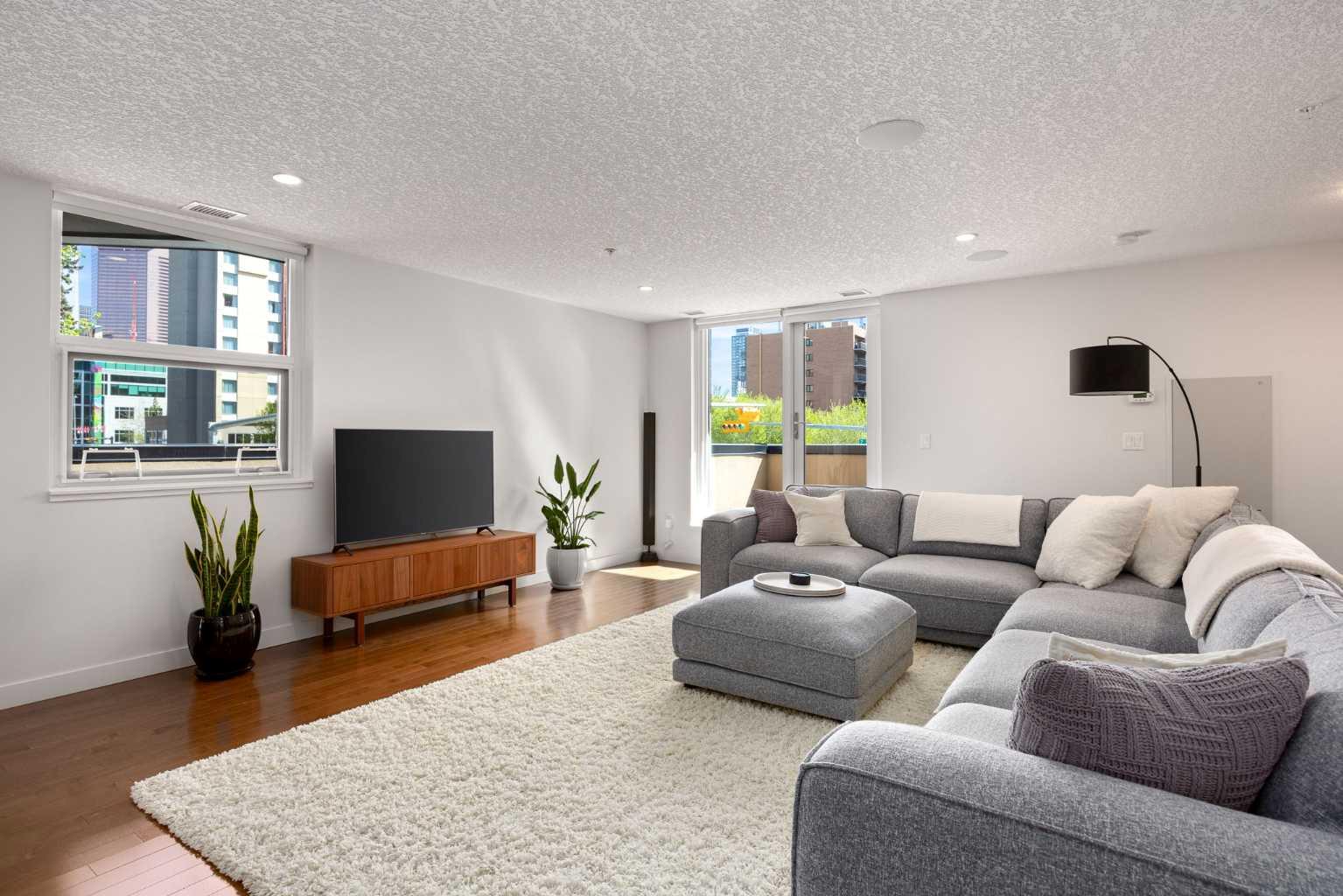 303 13 Avenue SW 203