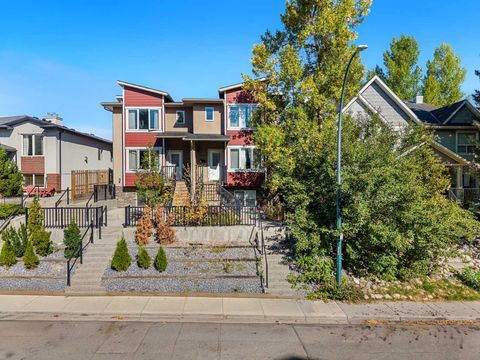 530 56 Avenue SW 2 Calgary AB T2V 0G7