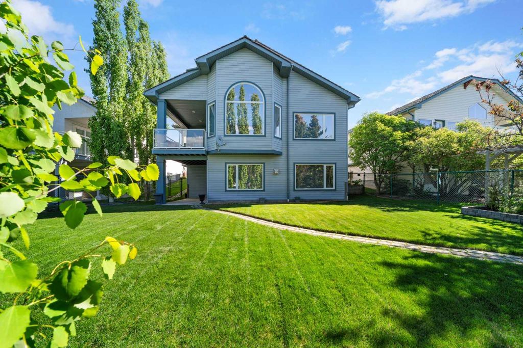 Photo of 138 Gleneagles View, Cochrane, AB T4C 1W1 (MLS # A2318603)