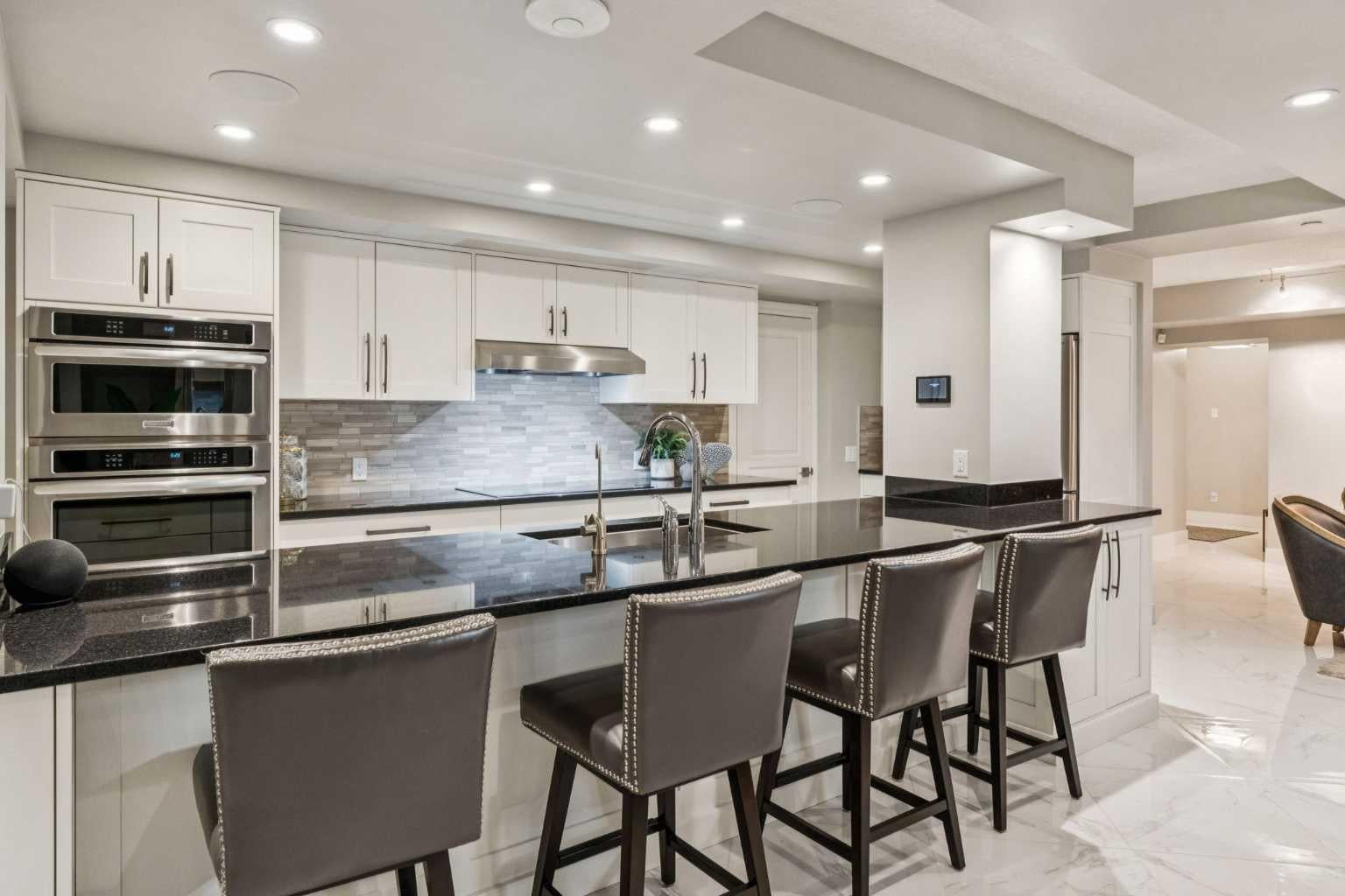 400 Eau Claire Avenue SW 8203