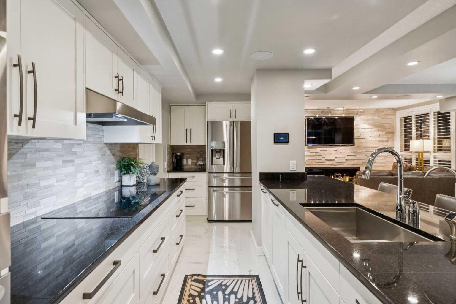 400 Eau Claire Avenue SW 8203
