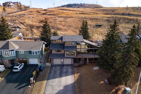 516 Fourth Avenue N Cochrane AB T4C 1E5