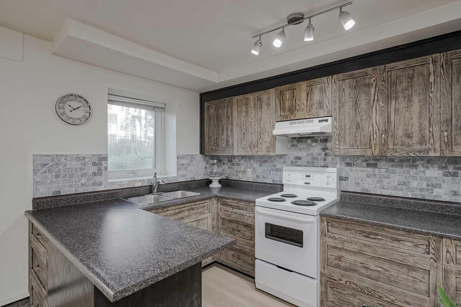 1027 12 Avenue SW 101