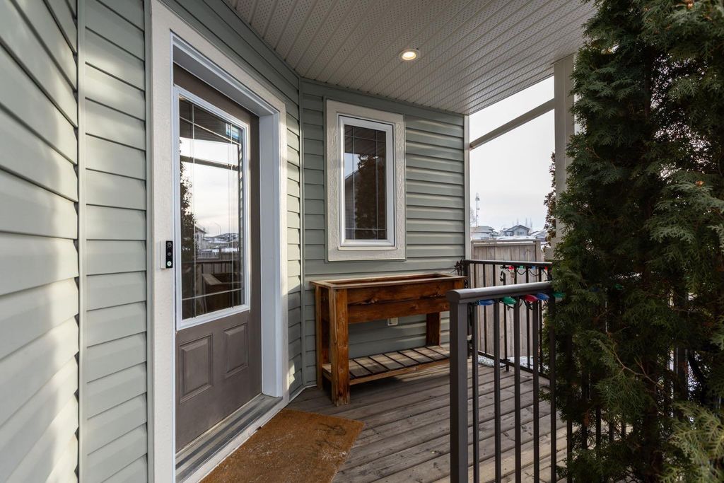 Photo of 4828 55 Boulevard Close, Innisfail, AB T4G 0A2 (MLS # A2283524)