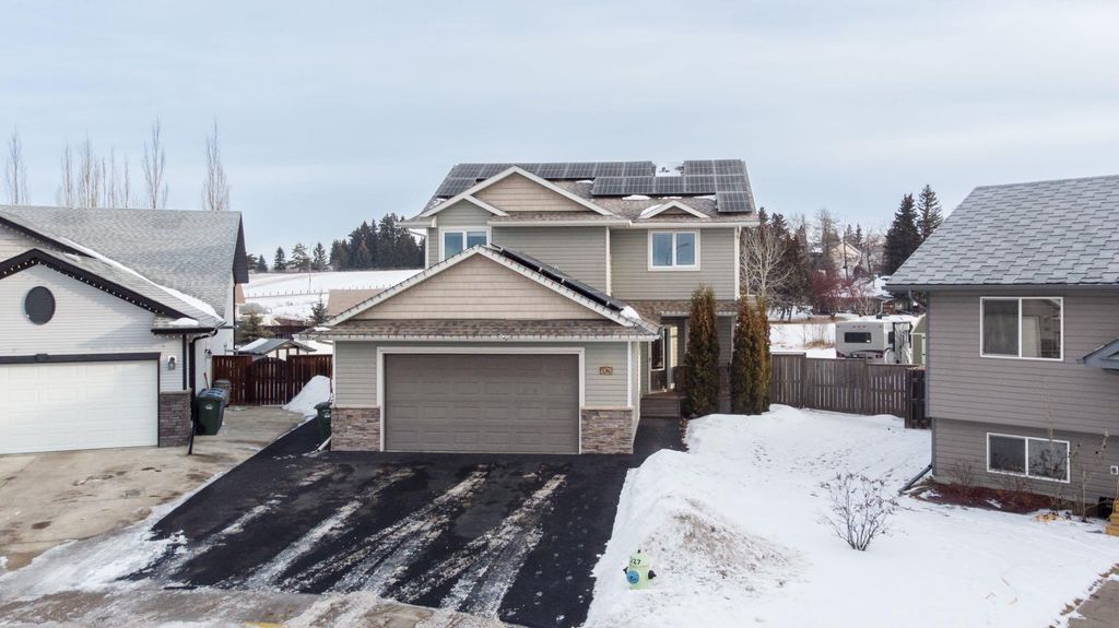 Photo of 4828 55 Boulevard Close, Innisfail, AB T4G 0A2 (MLS # A2283524)