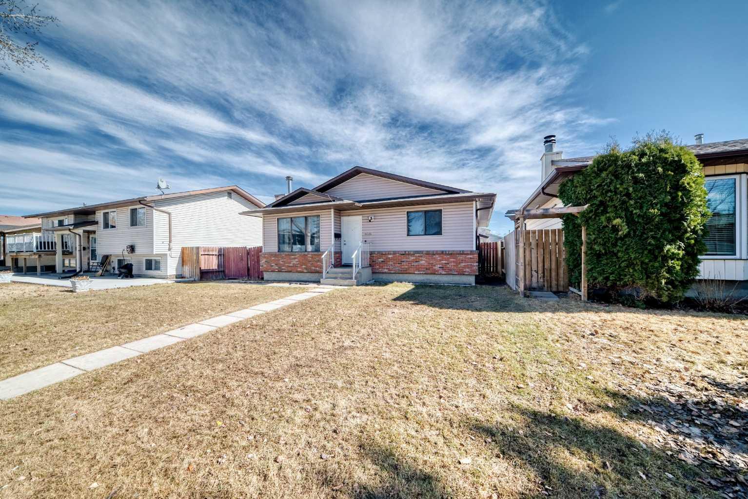 6735 Temple Drive NE