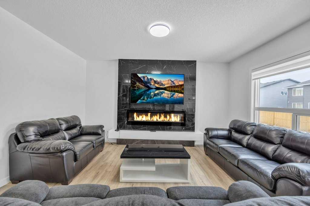 1098 Midtown Avenue SW