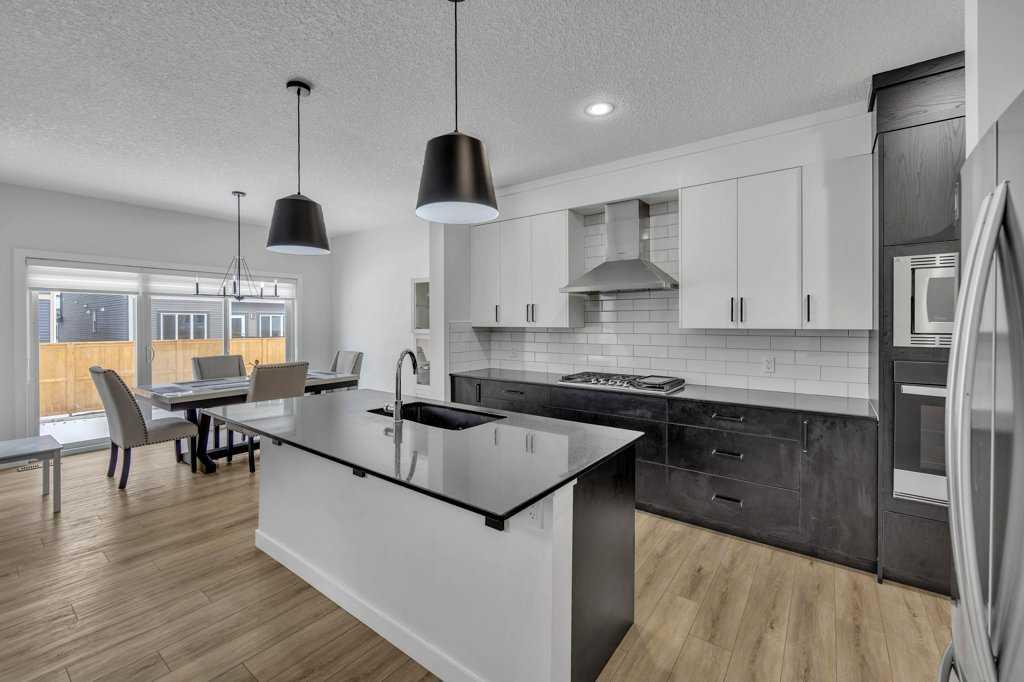 1098 Midtown Avenue SW