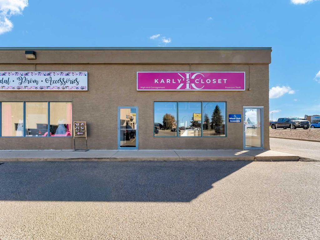 Photo of 3295 Dunmore Road SE #8, Medicine Hat, AB T1B 3R2 (MLS # A2310555)