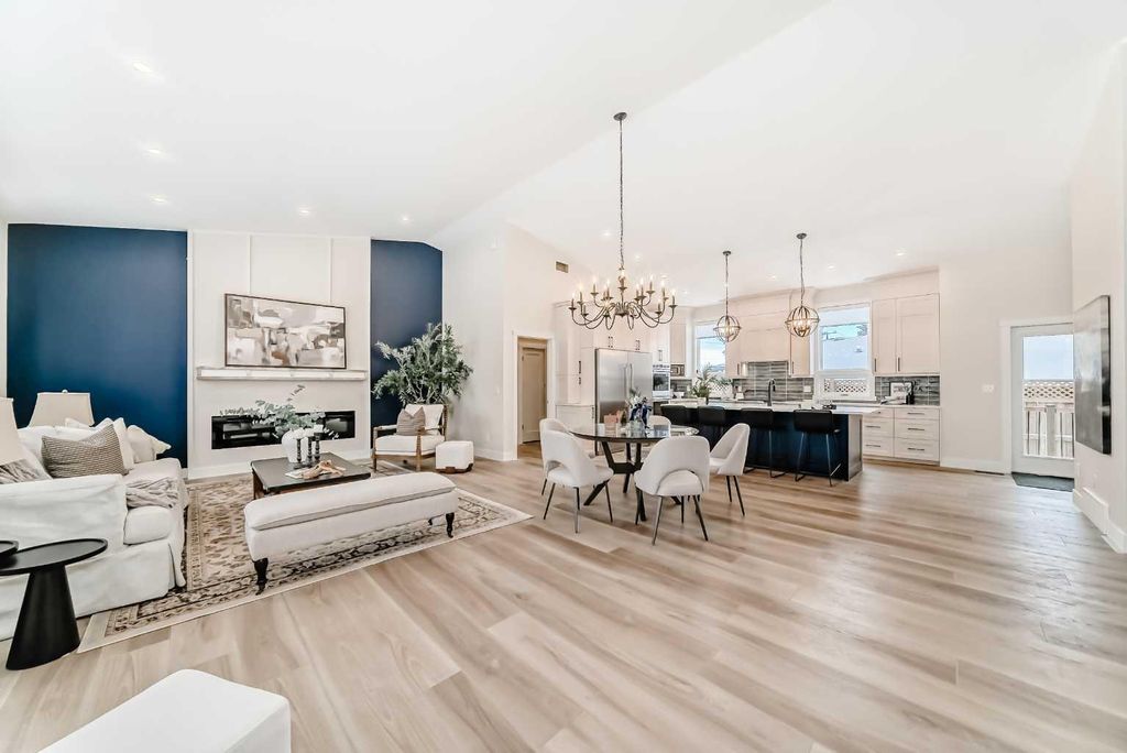 Photo of 1 Spruce Bank Crescent SW, Calgary, AB T3C 3B5 (MLS # A2279926)